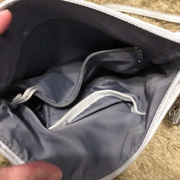 Silver crossbody - Picture 4 of 6